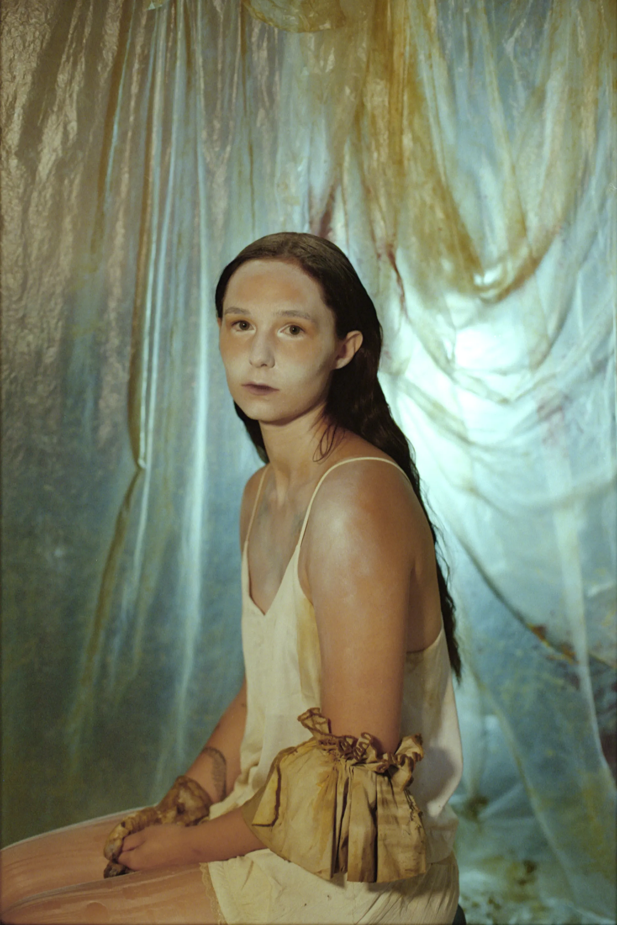 The first episode of Kafka's "Metamorphosis", photograph 4 of 15
